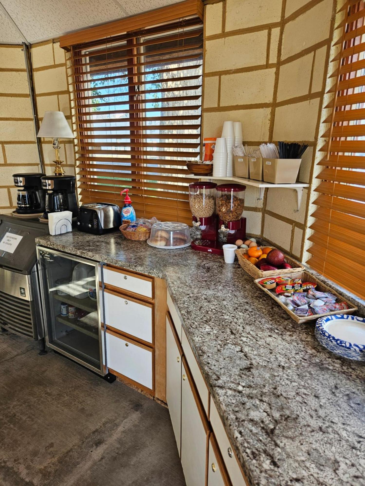 Travel Inn Motel Canon City Dış mekan fotoğraf